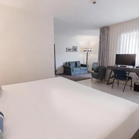 Отель Furadouro Boutique & 4*
